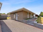 For Lease 2536 Roman Avenue, Britannia Heights Queensway...