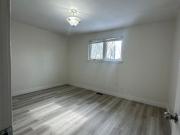 For Lease 25 Ashwood Crescent Unit# Main Floor,...