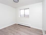 For Lease 371 Lakeshore Road Unit# 302, Mississauga, Ontario