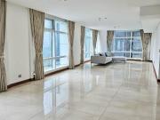 FOR LEASE: 3 Bedroom Condominium in Two Roxas Triangle,...