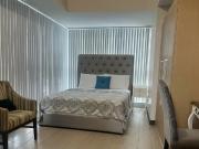 For Lease: 3 Bedroom Unit in Uptown Parksuites