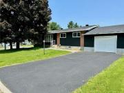 For Lease 44 Sherry Lane Unit# B, South of Baseline to...