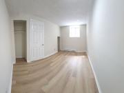 For Lease 556 Spadina Crescent Unit# 4, Toronto, Ontario