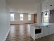 For Lease 8 Essa Road, Barrie, Ontario