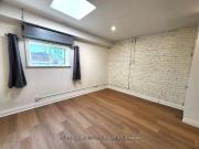 For Lease 998 Bloor Street Unit# 3, Toronto, Ontario
