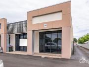 FOR LEASE IMMACULATE CONTEMPORARY OFFICE/CONSULTING
