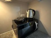 FOR LEASE: Move in Ready Unit in Uptown Parksuites with...