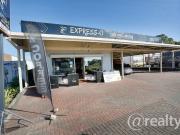 Retail/Cafe shop on the main road for lease