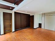 For Lease/Rent: 3 Storey House in North Susana Village,...