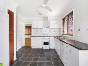 Cozy 13 Fairloch Avenue, Farmborough Heights, NSW 2526