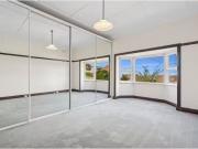 Deal! 1/48 Fairlight Street, Fairlight Apartment for...