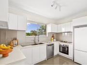 Cheap 15/39 Laura Street, Newtown Apartment for rent...