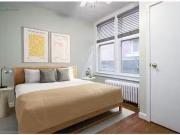 Unique 1 156 Robinson Street, Hamilton, ON, L8P 1Z5...