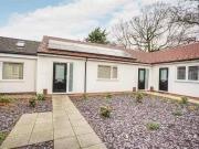 Just in! 1 BA 1 bedroom bungalow for rent in Manor Road,...