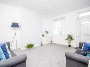 Unique 1 BA 2 bedroom end of terrace house for rent in...