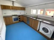 Cozy 1 BA 3 bedroom maisonette for rent in Kent Street,...