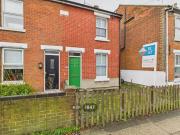 Nice 1 BA 3 bedroom property for rent in Harwich Road,...