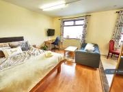 Nice 1 BA Studio flat for rent in Millenium Court,...