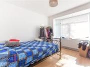 Cheap 1 bedroom flat for rent in Gloucester Road North,...