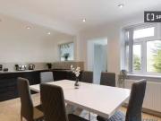 Rental! 1 BR 4 bedroom apartment for rent in Coulsdon