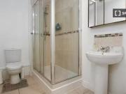Unique 1 BR 5 bedroom apartment for rent in Bushey, London