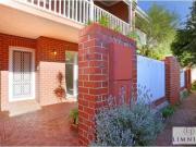 Deal! 2/115 Brisbane Street, Perth Townhouse for rent...