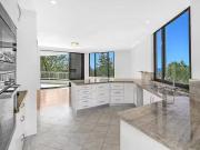 Rental! 2/255 Hedges Avenue, Mermaid Beach, QLD 4218