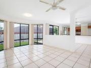 Rental! 2/7 Garden View Court, Merrimac, QLD 4226