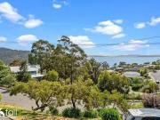Cheap 2/83 Roslyn Avenue, Kingston Beach, TAS 7050