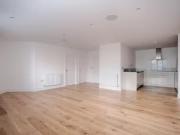 Cozy 2 bedroom apartment for rent in Adelaide Street,...