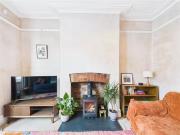 Charming 2 bedroom end of terrace house for rent in...