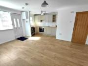 Cheap 2 bedroom flat for rent in Tankerton Road,...