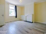 Just in! 2 bedroom terraced house for rent in Barnes...