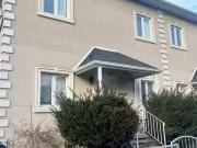Nice 2 BR Lower 54 Wyndham Street, Toronto, ON, M6K 1R7 ho.