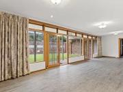 Cheap 2 Mawson Close, Brighton, SA 5048