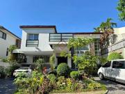 FOR RENT 2 Storey High Ceiling 4BR House in Valle Verde...
