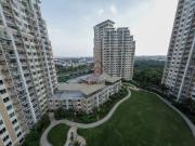 FOR RENT 2BR Corner Unit with Morning Sun in The Grove,...