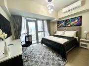 For Rent: 2BR w/ Balcony at Uptown Parksuites BGC for...