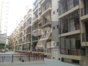 For rent 2nd floor 3 beddd flat in kings cottages...