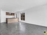 For Rent! 34 Verdale Crescent, Munno Para Downs, SA 5115