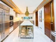 For Rent: 3 Bedroom 3BR Unit in Two Roxas Triangle,...