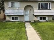 Cozy 3 Bedroom 70 Dominion Crescent