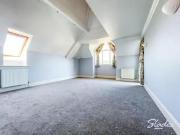 Unique 3 bedroom apartment for rent in 21 Stourwood...