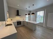 Cozy 3 bedroom flat for rent in Bristol Road Lower,...