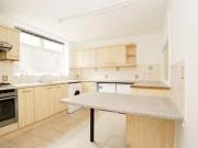 Cheap 3 bedroom terraced house for rent in Clearwater...