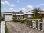 Nice 3 BR 13 Highlands Crescent, Blacktown, NSW 2148