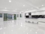 For Rent! 49 Breaker Street, Main Beach, QLD 4217