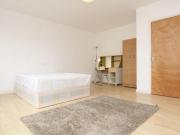 For Rent 4 Bedroom Shared Living/roommate London London...