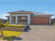 New 4 Deltaview Avenue, HAYWARDS BAY House for rent...