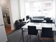 Cozy 5 bedroom apartment for rent in Holdenhurst Road,...